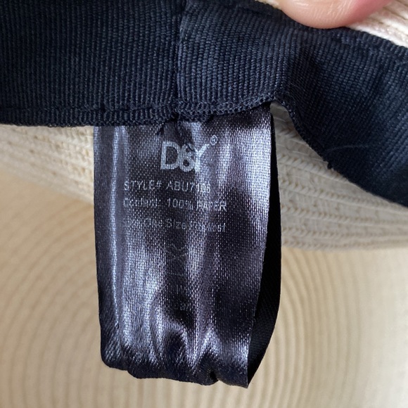 D&Y paper hat with bow - Picture 4 of 4